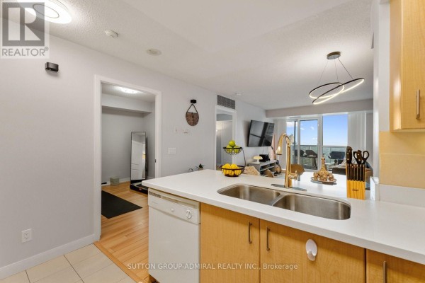 Primary Bedroom - 3505 - 4968 Yonge Street, Toronto, ON M2N7G9 Photo 4