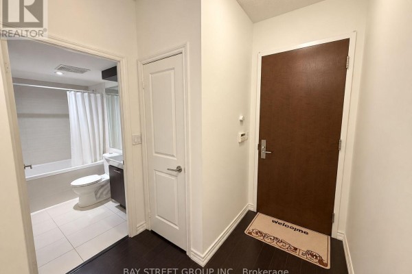 3506 - 386 Yonge Street, Toronto, ON M5B0A5 Photo 2