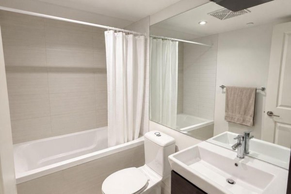 3506 - 386 Yonge Street, Toronto, ON M5B0A5 Photo 3