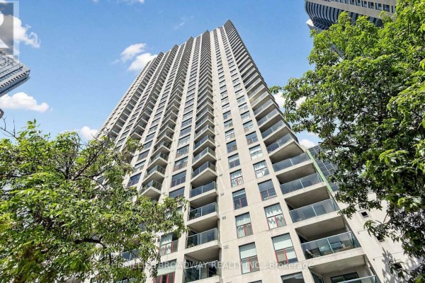 3507 - 77 Harbour Square, Toronto, ON, photo 3