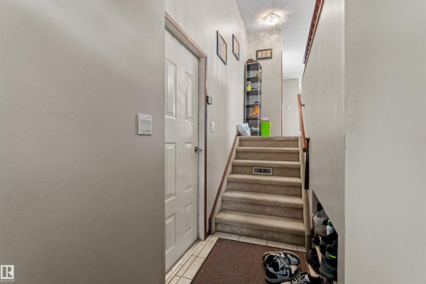 Primary Bedroom - 3508 20 Av Nw, Edmonton, AB T6L3E1 Photo 4