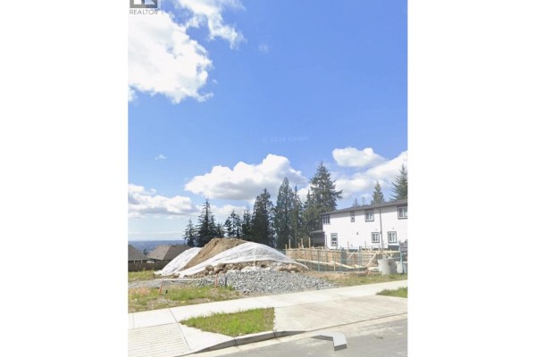 3508 Highland Drive, Coquitlam, BC V3E3H2 Photo 3
