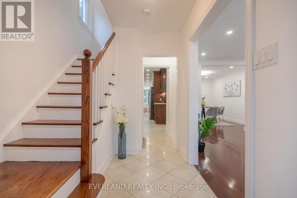 351 Lawrence Avenue W, Toronto, ON, photo 3