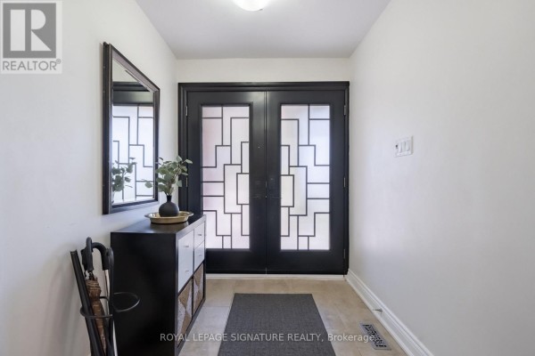 Laundry room - 3510 Burningelm Crescent, Mississauga, ON L4Y3L1 Photo 3