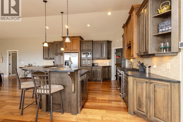 3pc Bathroom - 3510 Gates Road, West Kelowna, BC V4T1A2 Photo 3