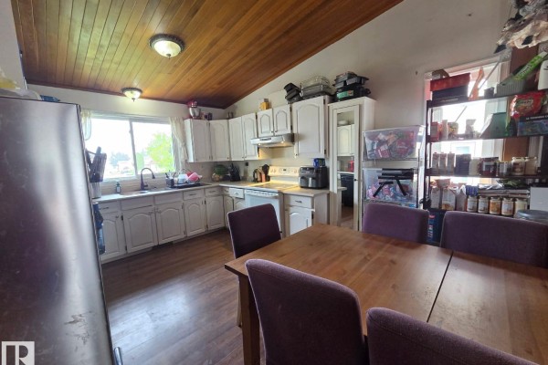 Primary Bedroom - 3511 28 Av Nw, Edmonton, AB T6L3Y5 Photo 5