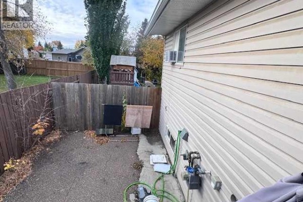 Bedroom - 3512 57 Avenue, Lloydminster, AB T9V1S7 Photo 4