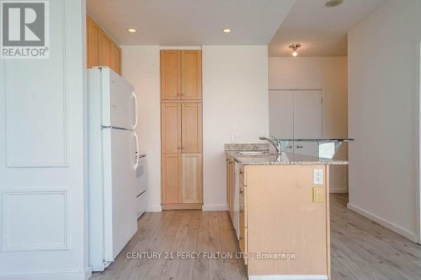 3513 - 8 York Street, Toronto, ON M5J2Y2 Photo 5