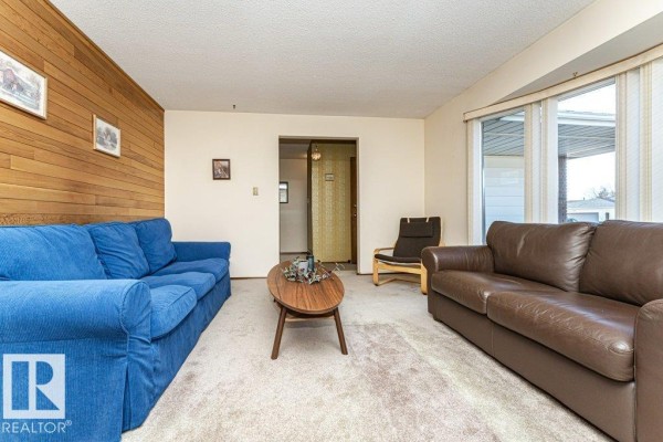 Bedroom 2 - 3515 73 St Nw, Edmonton, AB T6K0M2 Photo 5