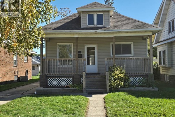 Laundry room - 3515 Sandwich Street, Windsor, ON N9C1B6 Photo 2
