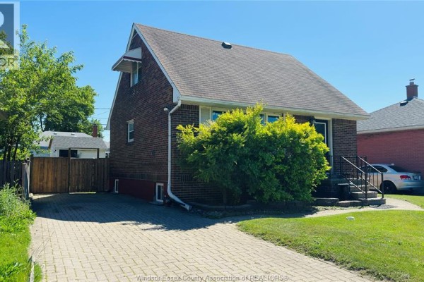 3pc Bathroom - 3519 Tecumseh Road West, Windsor, ON N9C2B6 Photo 2