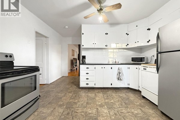 Dining room - 352 2nd Avenue Ne, Swift Current, SK S9H2E1 Photo 5