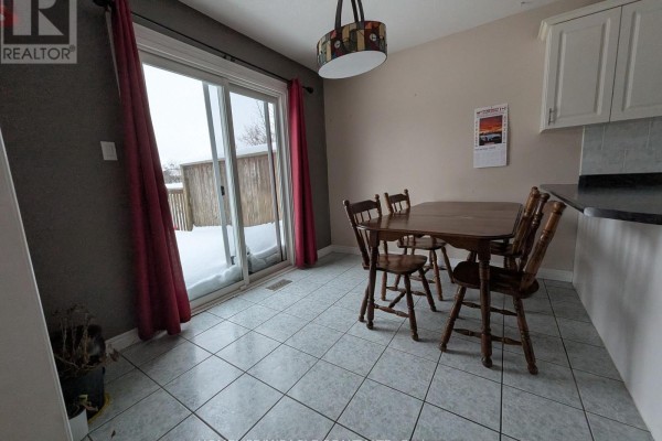 352 Bankside Drive, Kitchener, ON, photo 3