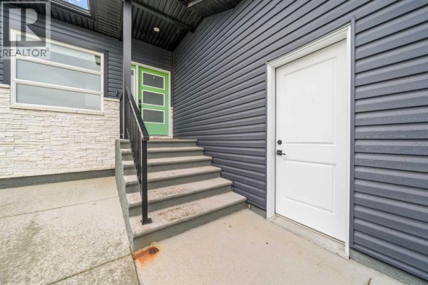 Primary Bedroom - 352 Somerside Crescent Se, Medicine Hat, AB T1B0N3 Photo 5