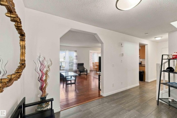 Bedroom 3 - 3524 Mclean Cr Sw, Edmonton, AB T6W1M3 Photo 3