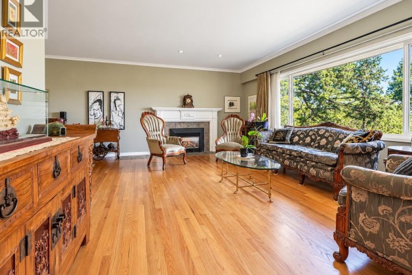 Patio - 3524 Plymouth Rd, Oak Bay, BC V8P4X4 Photo 3