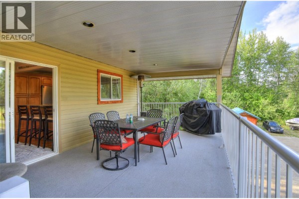 Family room - 3525 Mckellar Road, West Kelowna, BC V4T1W1 Photo 3