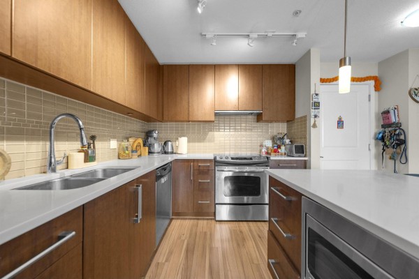 353 15850 26 Avenue, Surrey, BC V3Z2N6 Photo 5