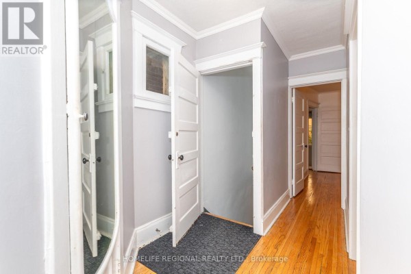 Kitchen - 353 St Clarens Avenue, Toronto, ON M6H3W2 Photo 5