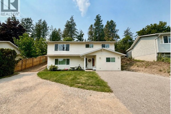3530 Chives Place, West Kelowna, BC, photo 2