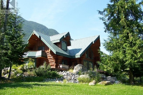 Office - 3531 Mackenzie 20 Highway, Hagensborg, BC V0T1H0 Photo 2