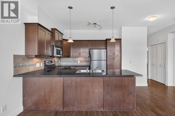Living room - 3533 Carrington Road Unit# 410, West Kelowna, BC V4T2Z9 Photo 5