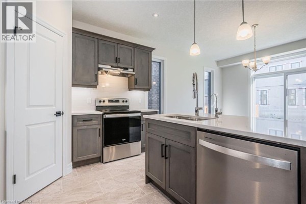 4pc Bathroom - 354 Beechdrops Drive, Waterloo, ON N2V0E8 Photo 4
