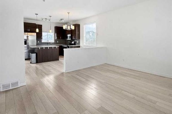 Living room - 354 Mildred Dobbs Boulevard N, Lethbridge, AB T1H7G4 Photo 4