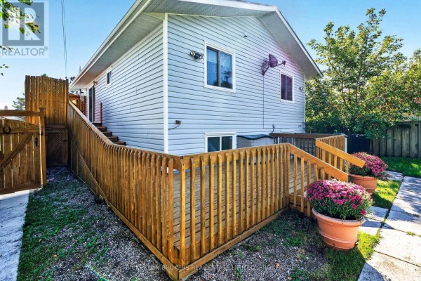 Kitchen - 354 Oak Street, Gananoque, ON K7G2R6 Photo 5