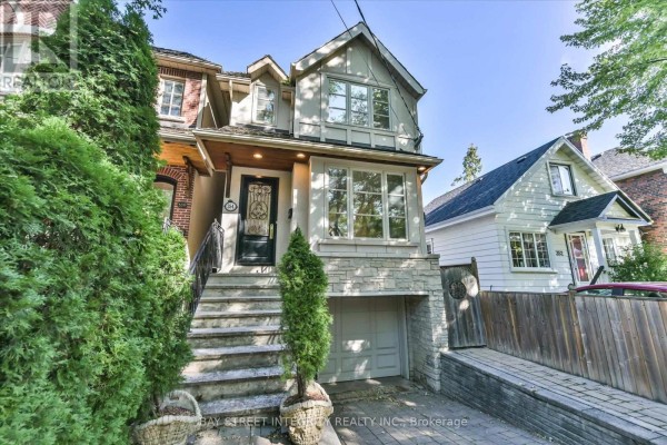 Kitchen - 354 Old Orchard Grove, Toronto, ON M5M2E9 Photo 3