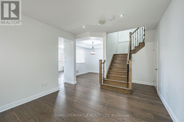 Family room - 354 Panhellenic Drive, Mississauga, ON L5W0B9 Photo 5
