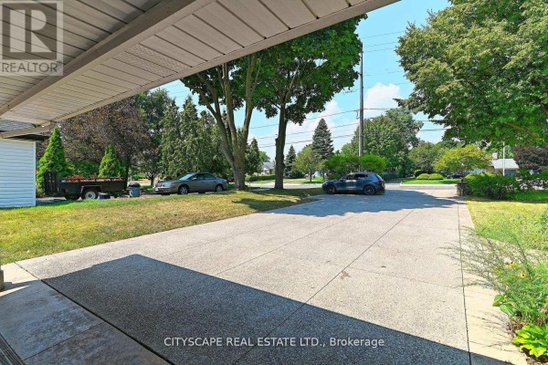 354 Plains Road W, Burlington, ON, photo 3