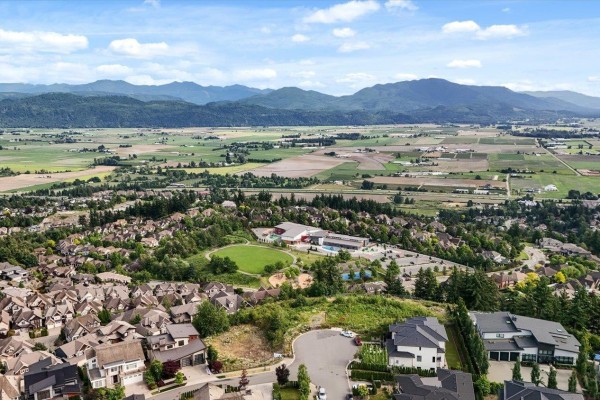 35410 Mahogany Drive, Abbotsford, BC V3G0G8 Photo 4