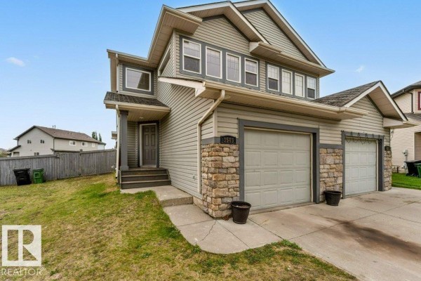 Kitchen - 3545 11 St Nw, Edmonton, AB T6T0J7 Photo 3