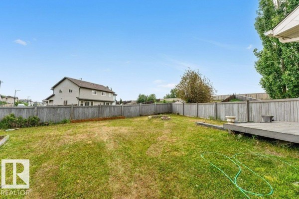 Primary Bedroom - 3545 11 St Nw, Edmonton, AB T6T0J7 Photo 4