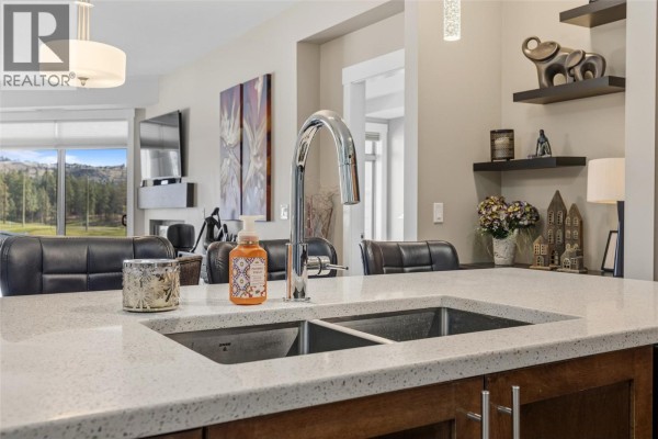 Kitchen - 3545 Carrington Road Unit# 102, West Kelowna, BC V4T3A9 Photo 5
