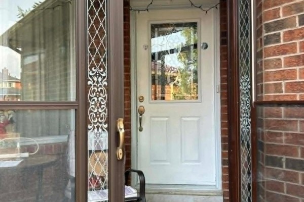 3546 Italia Crescent, Mississauga, ON L5B3T6 Photo 2