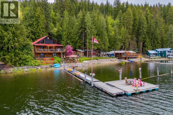 3546 Mabel Lake Road, Lumby, BC, photo 2