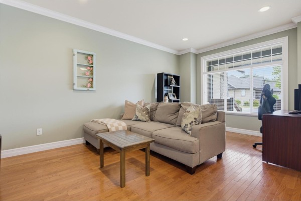 35480 Mckinley Drive, Abbotsford, BC V3G0A1 Photo 3