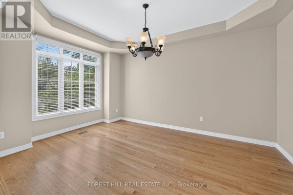 Eating area - 3549 Eglinton Avenue W, Mississauga, ON L5M7T3 Photo 4