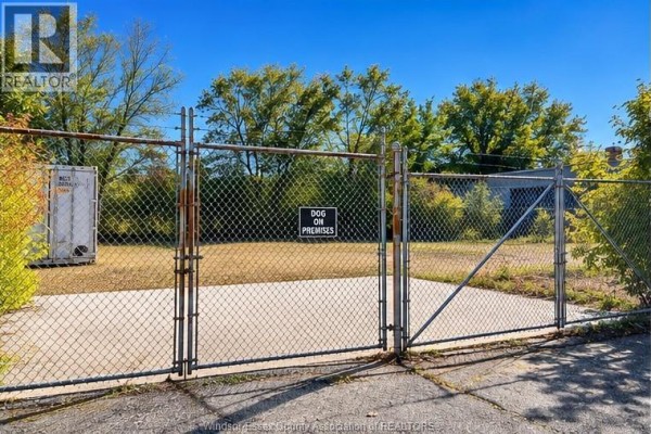 355 Cabana Road East, Windsor, ON N9G1A1 Photo 5