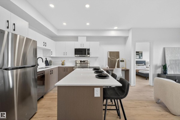 355 Clareview Station Dr Nw, Edmonton, AB, photo 2