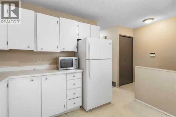 Furnace - 355 Georgian Villas, Calgary, AB T2A7C7 Photo 4