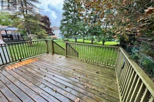 Dining room - 355 Oak Street, Gananoque, ON K7G2R7 Photo 4