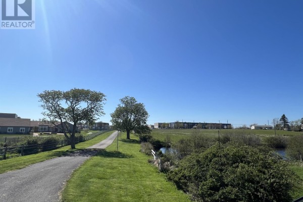 355 Pleasant Street, Yarmouth, NS, photo 3