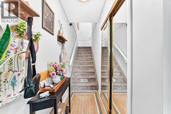 2pc Bathroom - 355 Regal Park Ne, Calgary, AB T2E0S6 Photo 4