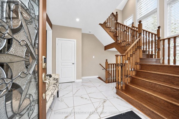 355 Robert Parkinson Drive, Brampton, ON L7A0G1 Photo 3