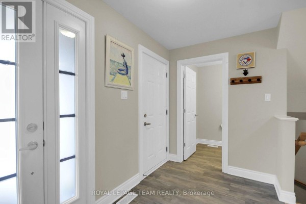 Bedroom 2 - 355 Twilight Avenue, Russell, ON K4R0E3 Photo 5