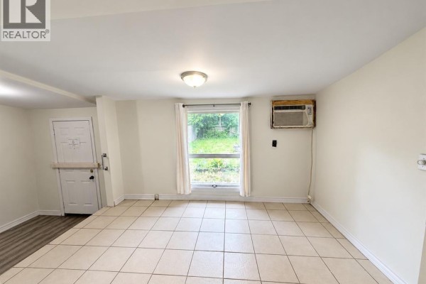 Laundry room - 3553 King Street, Windsor, ON N9C1P4 Photo 5