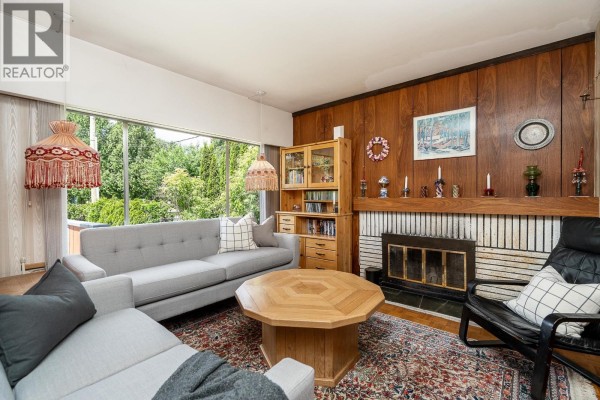 3554 Hastings Street, Port Coquitlam, BC V3B4N4 Photo 5